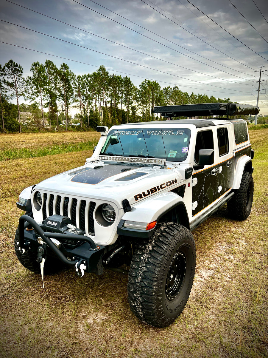 Full Front: Hood + Fenders + Name